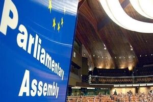 В январе 2015 года ПАСЕ приняла резолюцию, в которой продлила санкции против России и лишила ее права голоса до апреля