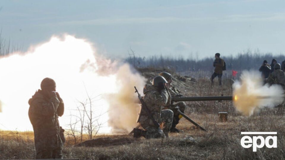 Военные защищают позиции в Песках