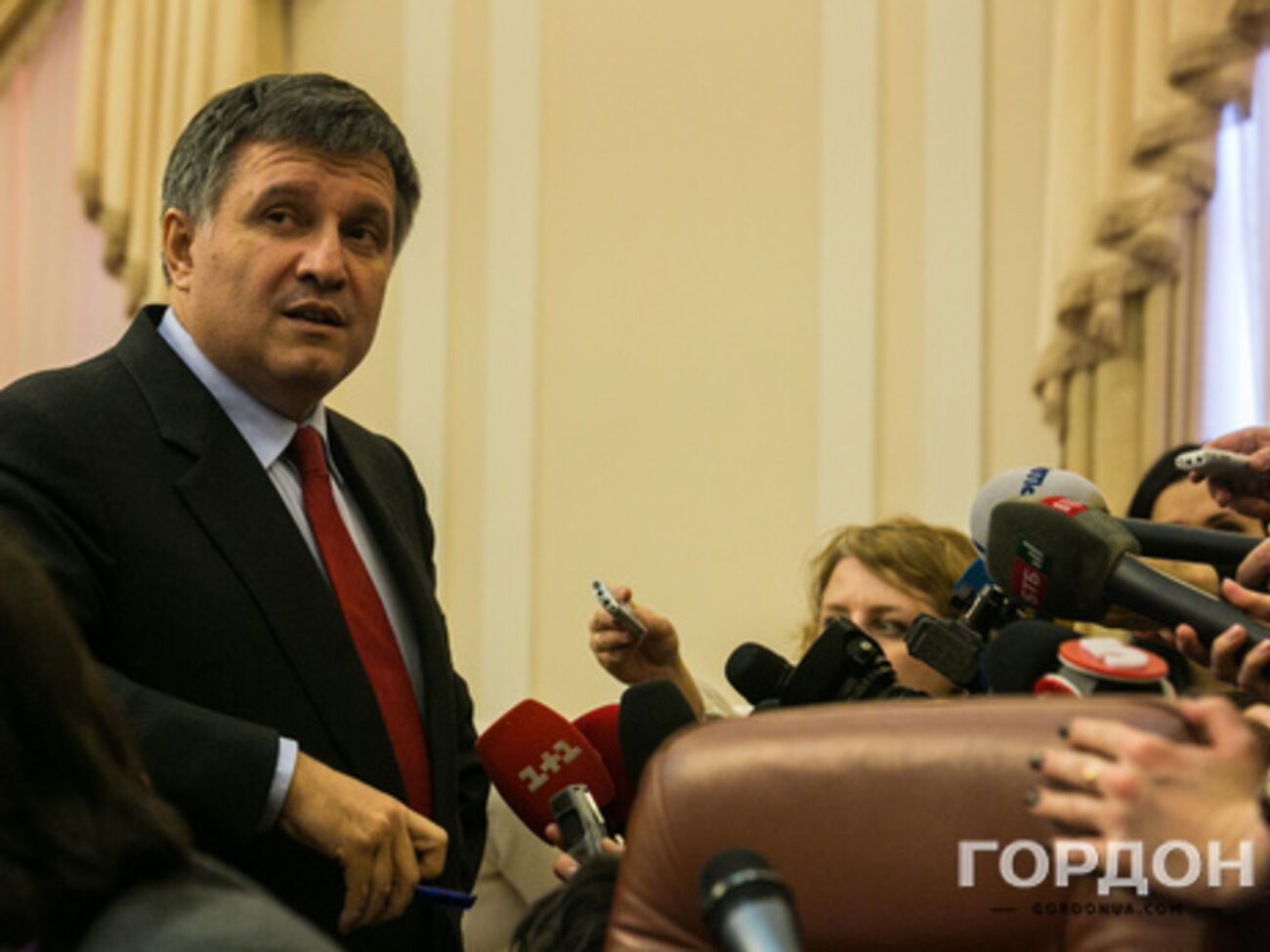 Аваков призвал всех, опасающихся за свою жизнь, прийти в милицию