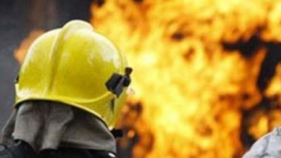 Пожарники потушили огонь