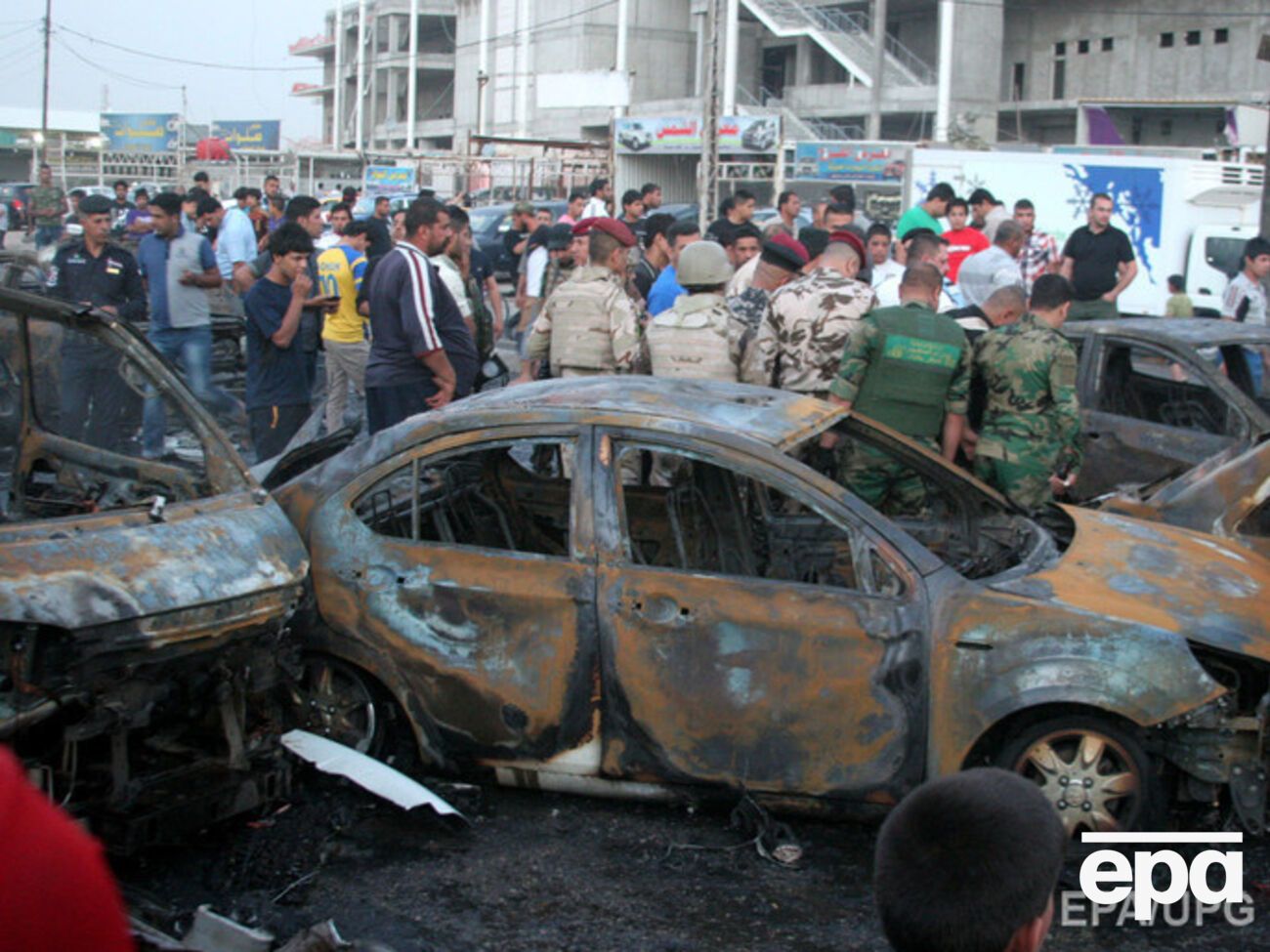 Взрывы произошли в многолюдных местах