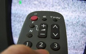 "2+2", "Первый национальный", "СТБ", "Украина" и "Энтер-фильм" отключили за то, что "телеканалы, не имеют российской регистрации"