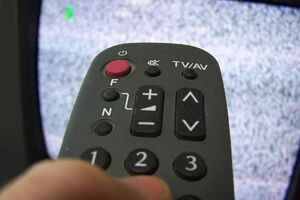 "2+2", "Первый национальный", "СТБ", "Украина" и "Энтер-фильм" отключили за то, что "телеканалы, не имеют российской регистрации"