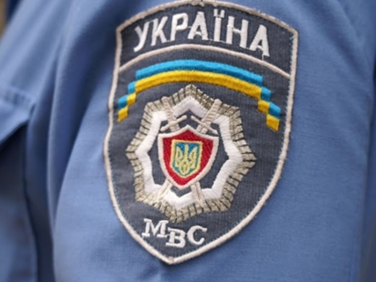 Милиция ищет людей, поваливших памятники