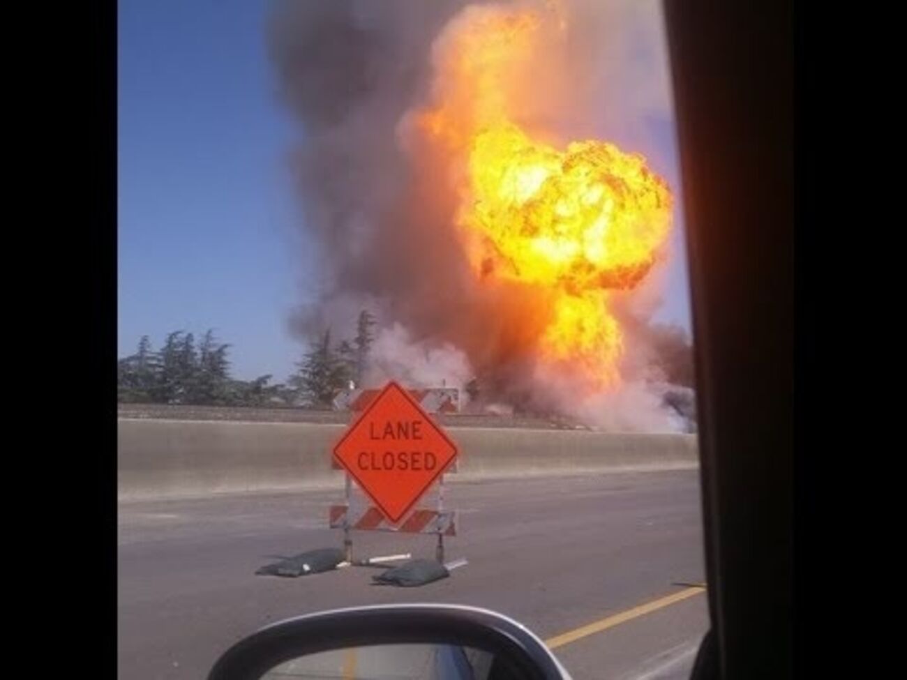 Взрыв газопровода в&nbsp;городе Фресно, штат Калифорния
