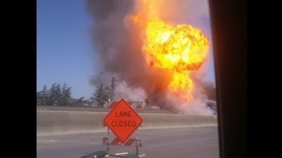 Взрыв газопровода в городе Фресно, штат Калифорния
