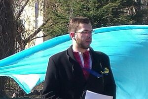 В Крыму избили украинского активиста Леонида Кузьмина