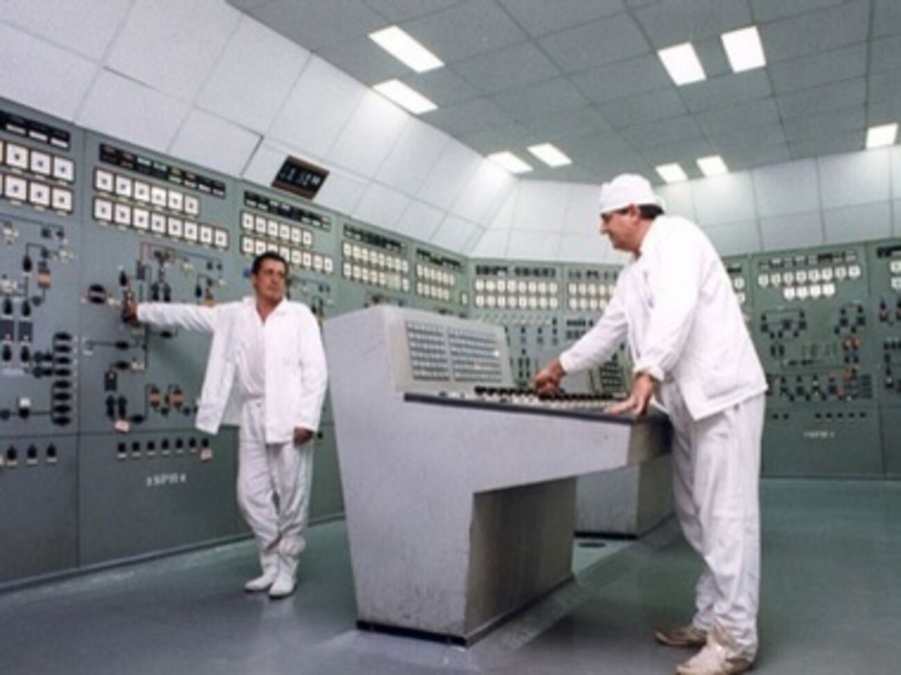 Один из энергоблоков отключили на ремонт