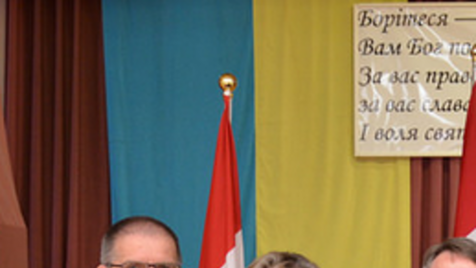 Член парламента Канады Тед Опиц на встрече с представителями канадско-украинского сообщества