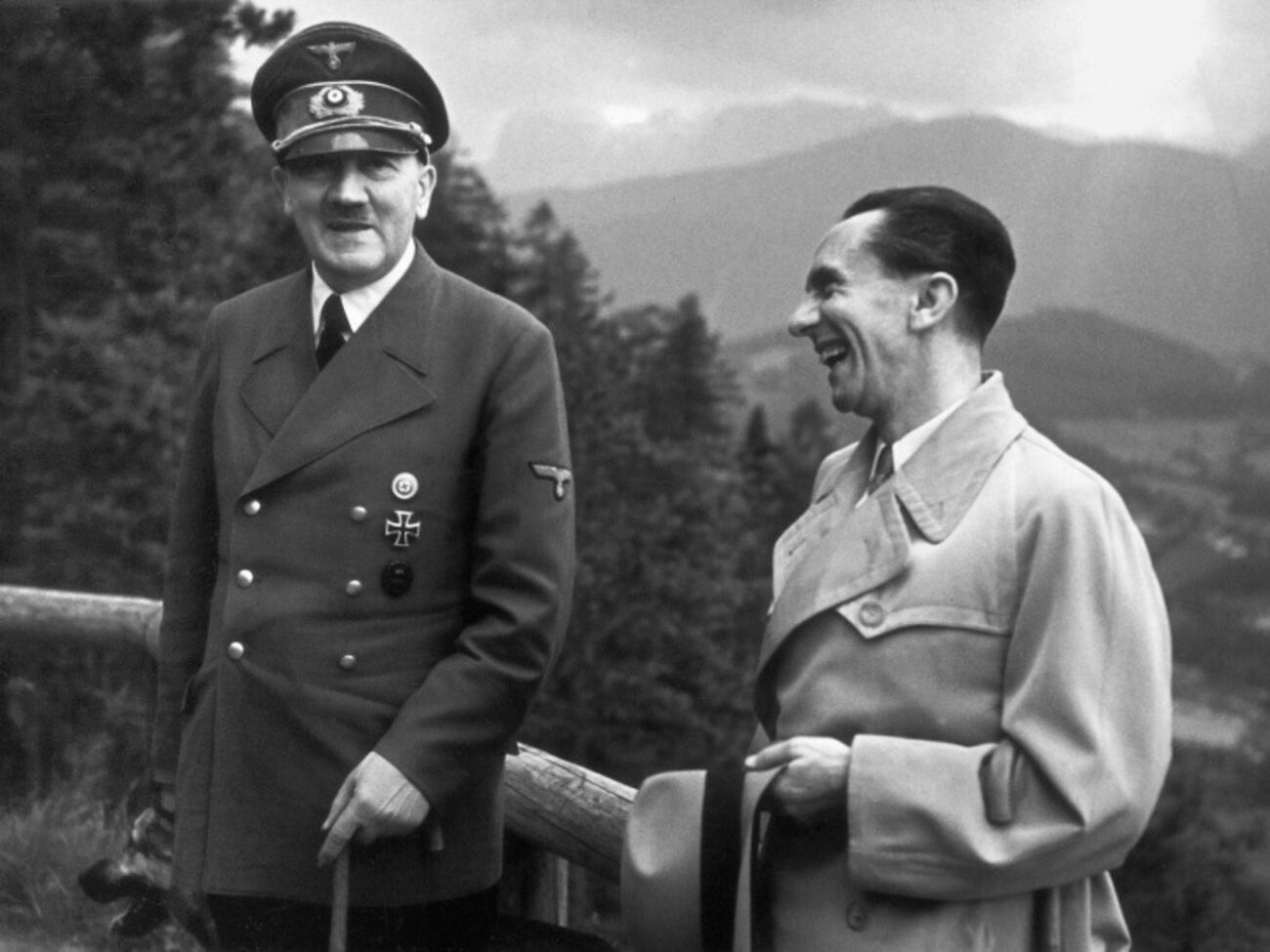 Адольф Гитлер и Йозеф Геббельс