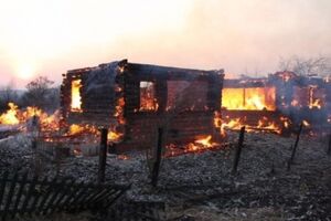 Из-за пожаров в Хакасии запретили посещать леса