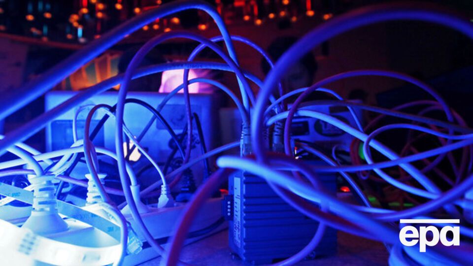 Российские хакеры использовали уязвимость компьютерных программ, чтобы добыть информацию о санкциях