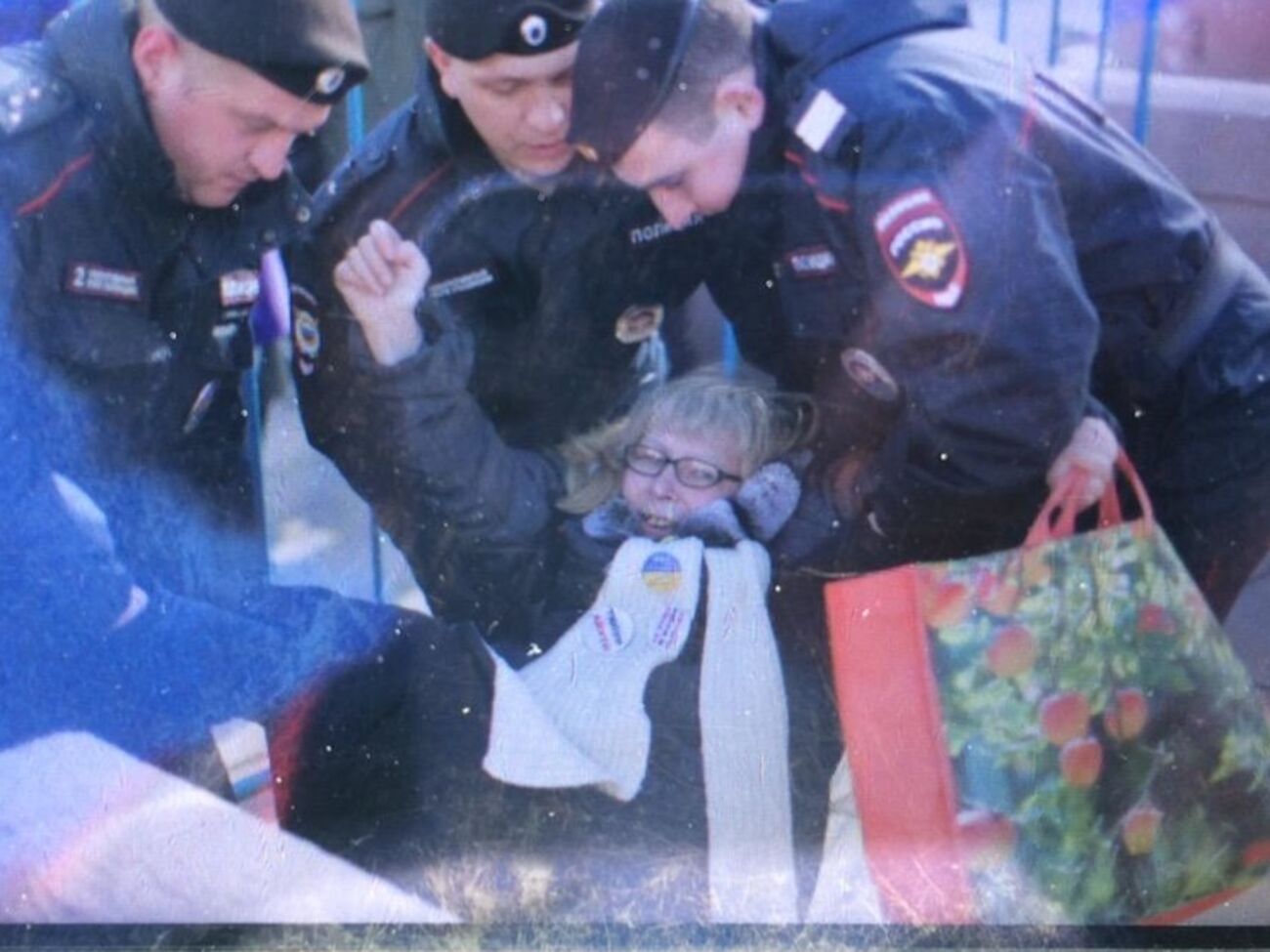 В Москве задерживают участников одиночных пикетов