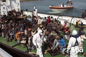 Еврокомиссия: Пока существует война и трудности в регионе, люди будут искать убежище на европейских берегах