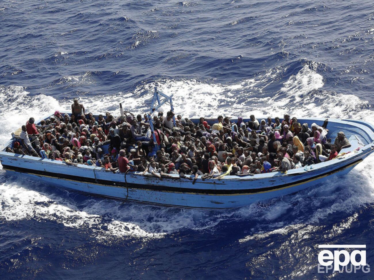 Беженцы из Африки пытались попасть в Европу