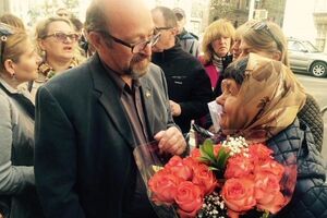 Сергеев: Мама Савченко получила цунами поддержки и народной любви