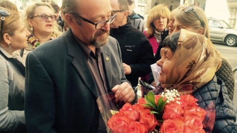 Сергеев: Мама Савченко получила цунами поддержки и народной любви