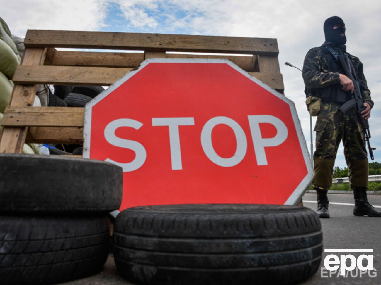 Террористов не выпускают с Донбасса