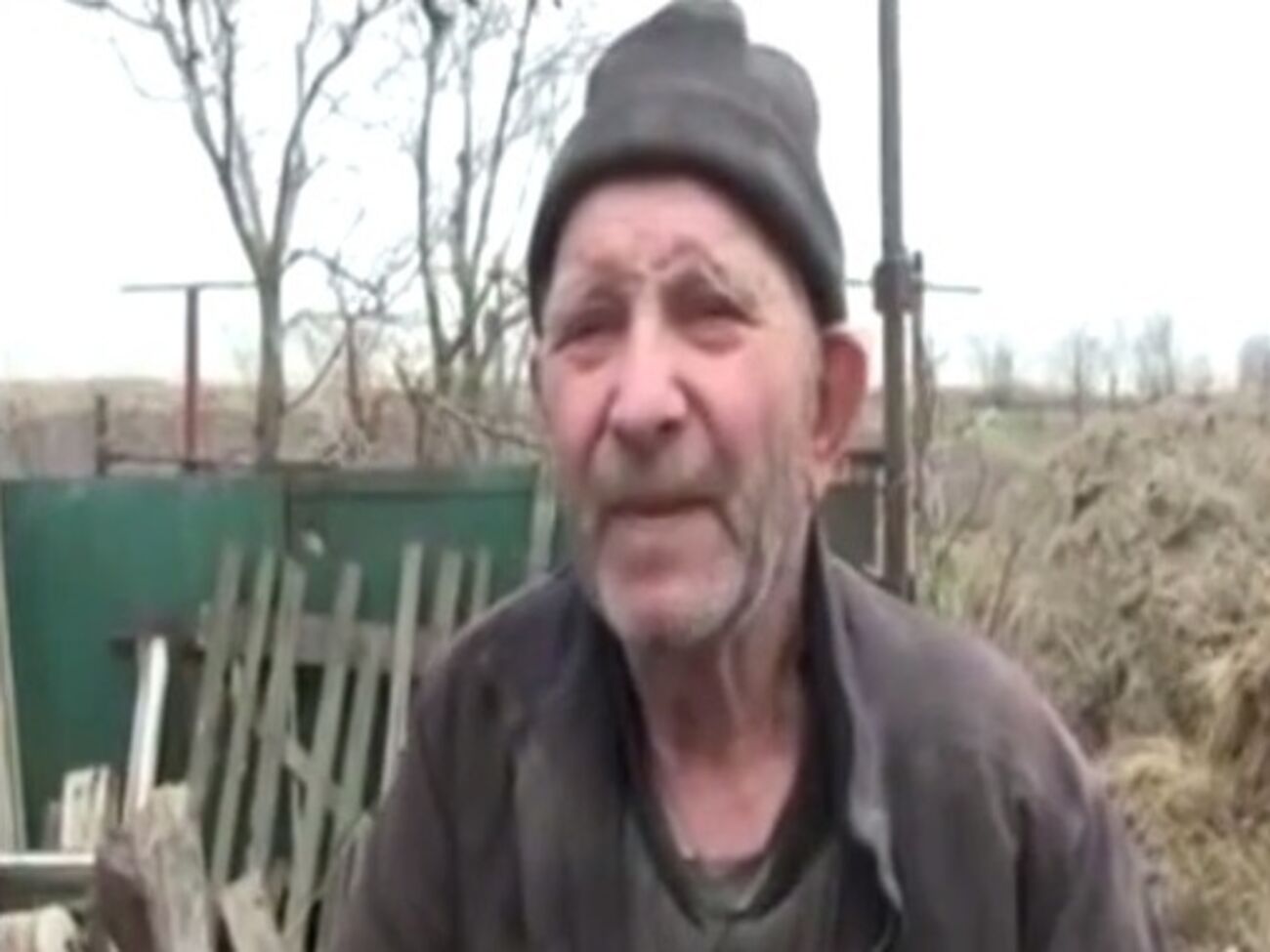 Житель села Сопино: Пять снарядов попало. Не наши стреляли, а эти идиоты &ndash; русские. Видео