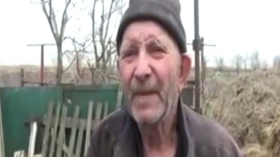 Житель села Сопино: Пять снарядов попало. Не наши стреляли, а эти идиоты – русские. Видео