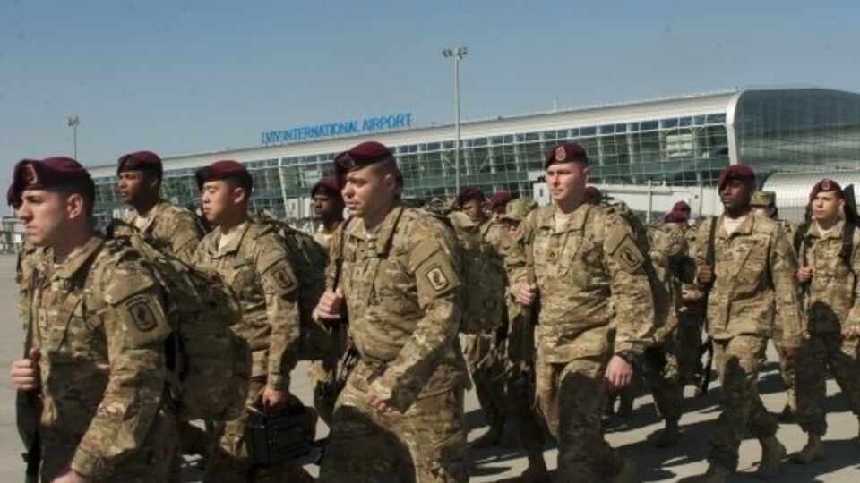 Американские десантники прибыли в Украину ранее
