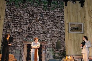 Показ спектакля состоялся в Доме офицеров