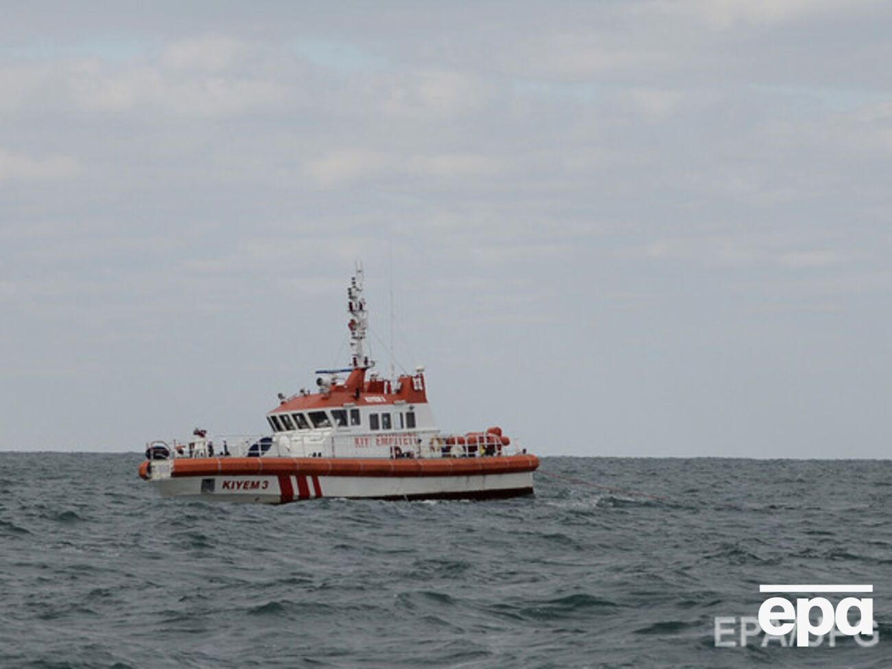 Спасательная операция продолжается