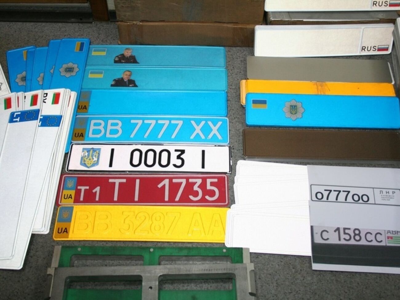 СБУ задержала в Харькове сообщника террористов, разработавшего для них фальшивые автомобильные номера