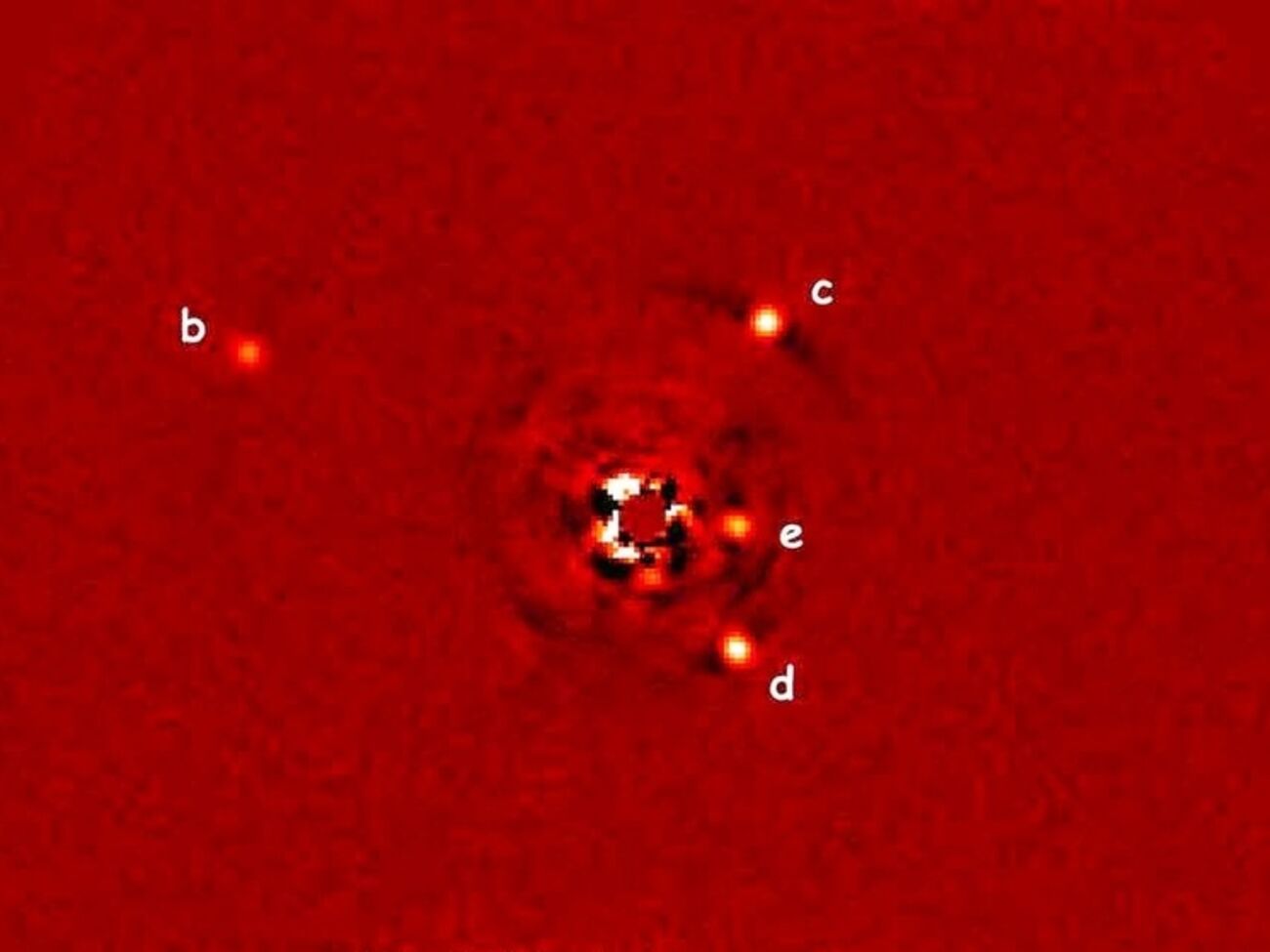 Система размещена в созвездии Пегаса