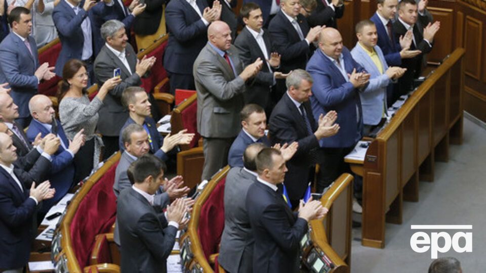 Рада требует от России вывести войска и наказать участников боевых действий на Донбассе