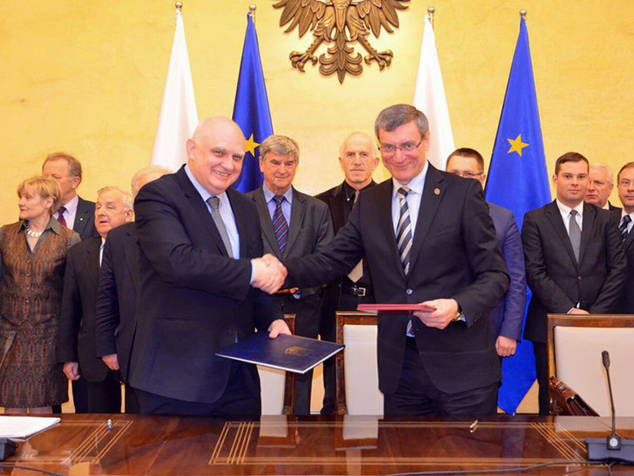 Олег Уруский и Марек Банашкевич обсудили возможность создания украинско-польских предприятий космического направления
<span face="helvetica, arial, lucida grande,