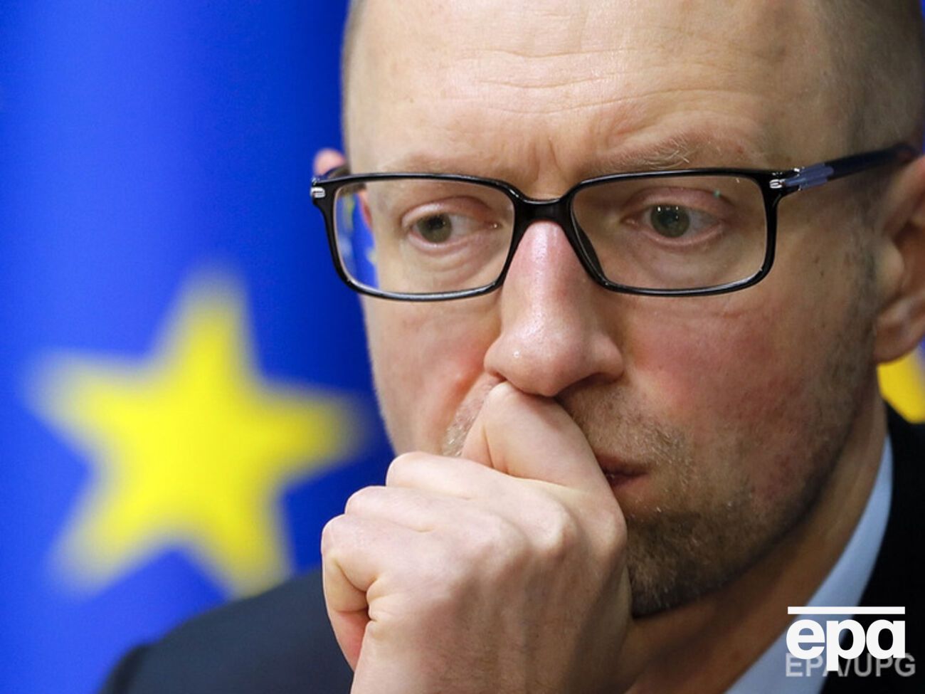 Яценюк считает, что Россия будет ждать ослабления санкций