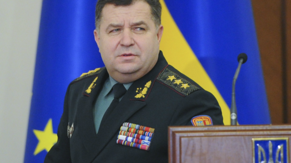 Степан Полторак заявил, что существует около 25 военных объектов, на которых возможны взрывы