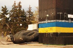 В Краматорске снесли еще один памятник Ленину