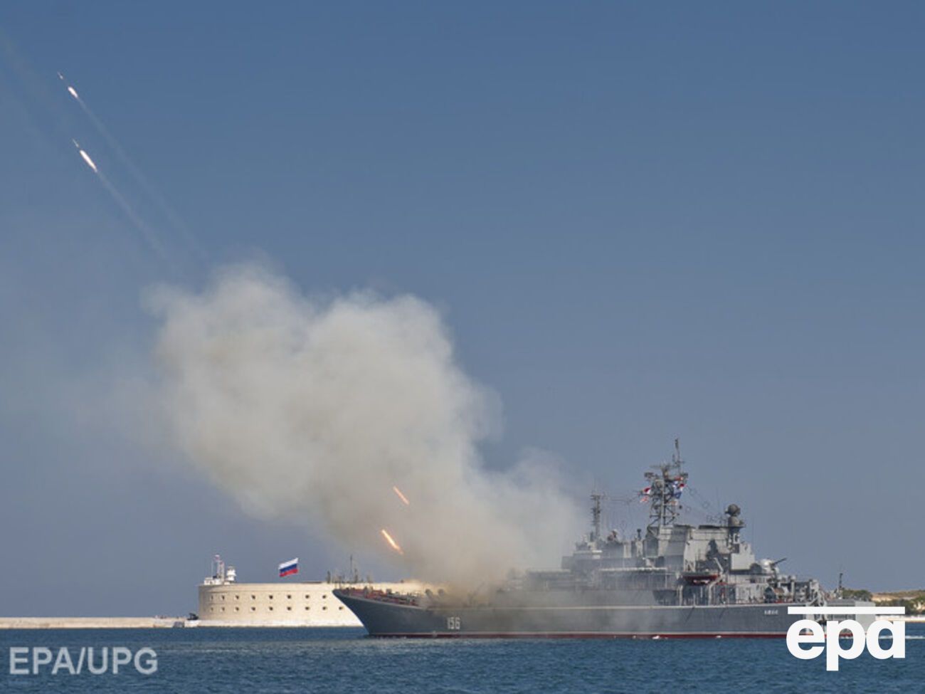 Россия проводит боевые стрельбы в Крыму