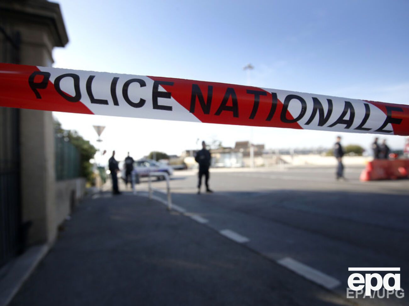 Полиция обнаружила в машине подозреваемого оружие и информацию о потенциальных мишенях