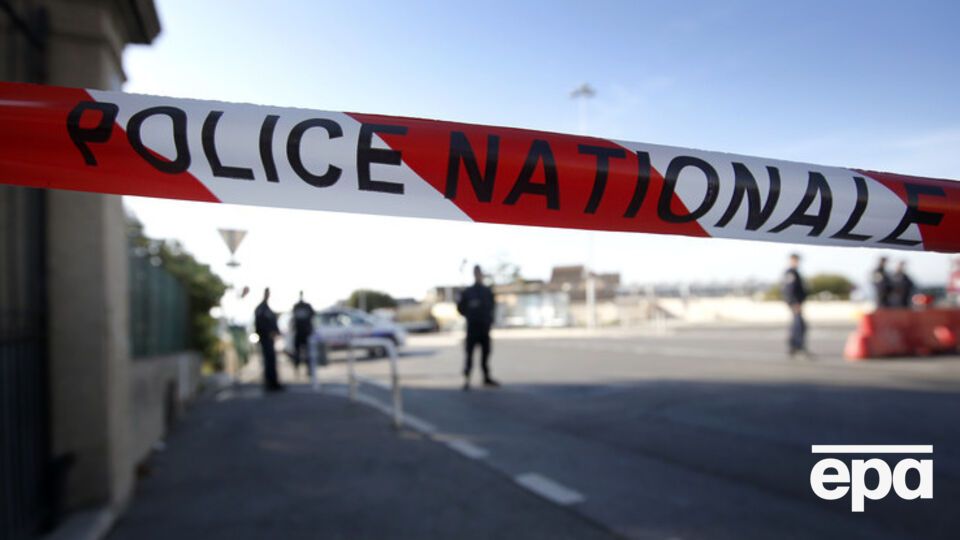 Полиция обнаружила в машине подозреваемого оружие и информацию о потенциальных мишенях