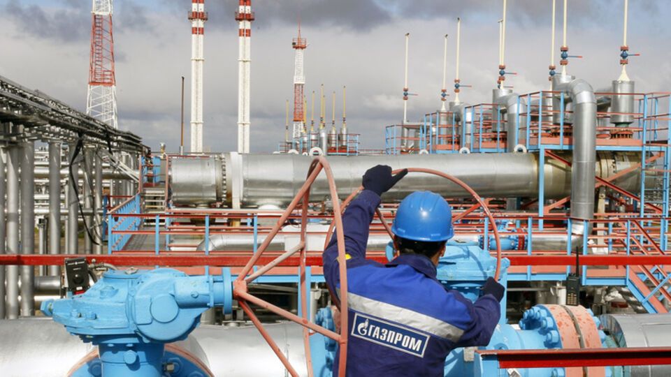 Болгария потребляет около 3 млрд кубометров природного газа в год и зависит от российской компании ОАО "Газпром" на 95%