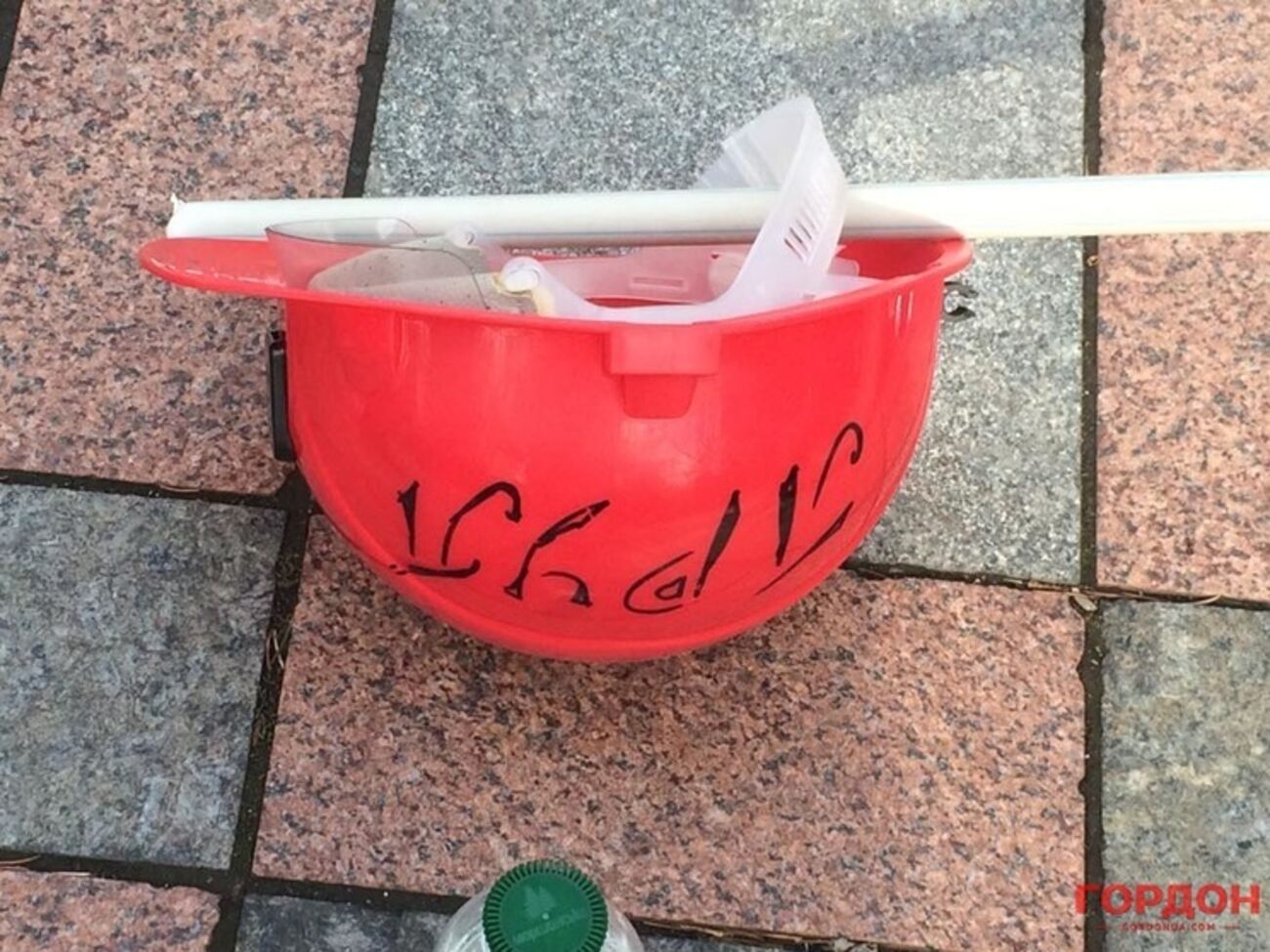 Митинги в правительственном квартале продолжаются