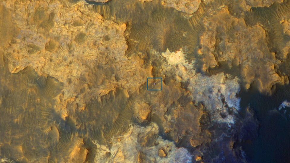 MRO сфотографировал путешествие марсианского ровера