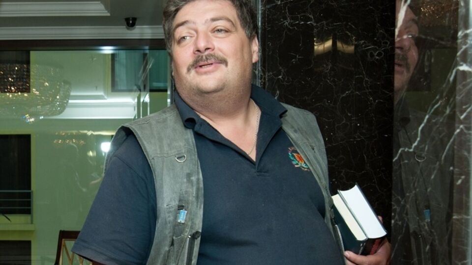 Быков: У нас после убийства Немцова сети были переполнены взвизгами вроде "Так ему и надо!", в Киеве такими же репликами провожают Бузину