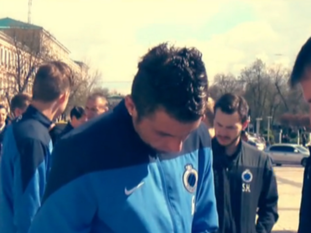 Игроки "Брюгге" прогулялись по Киеву под песню "Хай живе вільна Україна". Видео