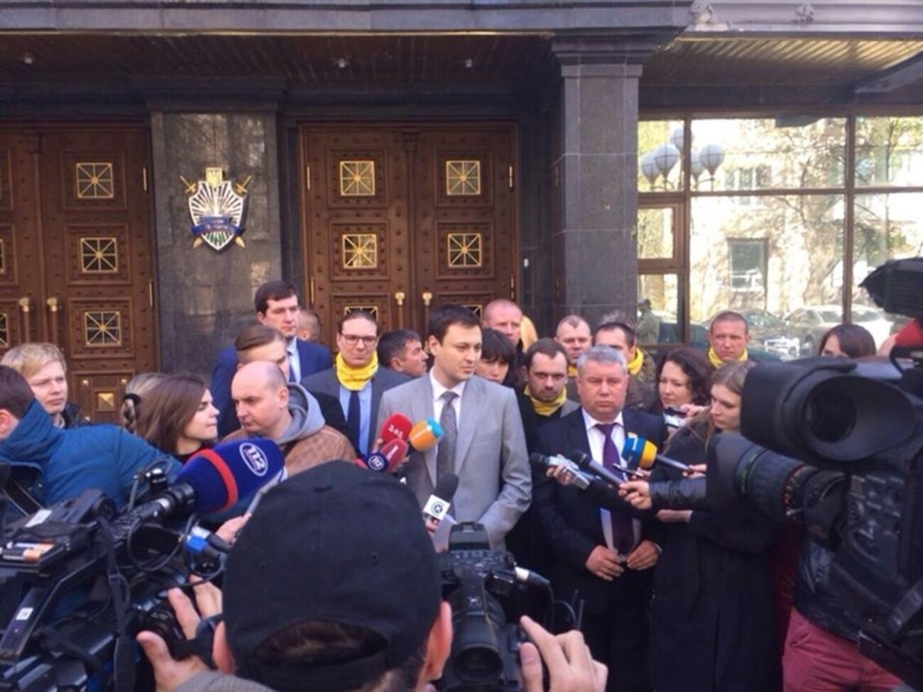 Нардепы требуют от прокуратуры открыть уголовное дело против ряда экс-чиновников и своих коллег