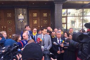 Нардепы требуют от прокуратуры открыть уголовное дело против ряда экс-чиновников и своих коллег