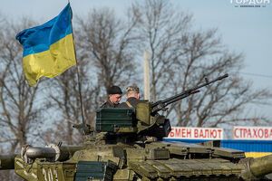 Боевики продолжают обстреливать украинских военных, сообщили в пресс-центре АТО