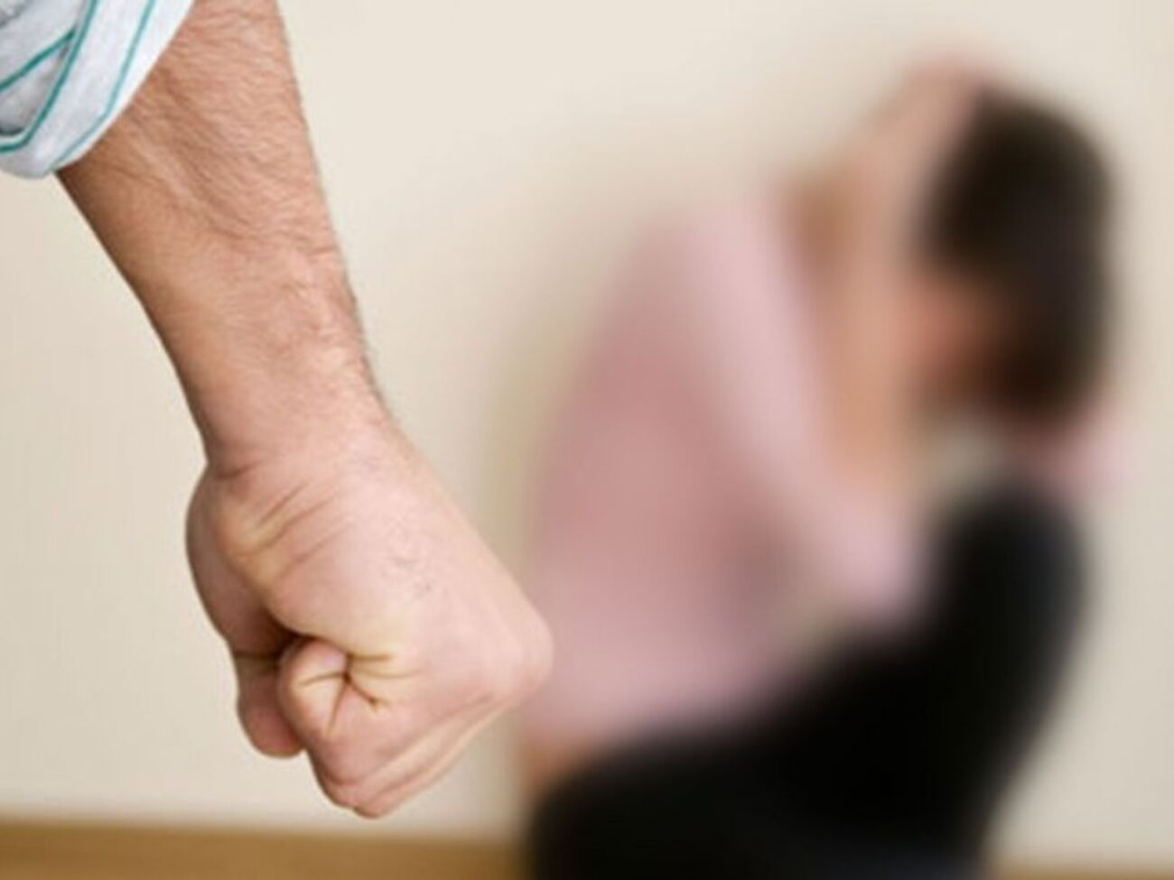 Уровень насилия в украинском обществе растет в целом, поскольку все больше мужчин начинают страдать от психических расстройств после участия в боевых действиях