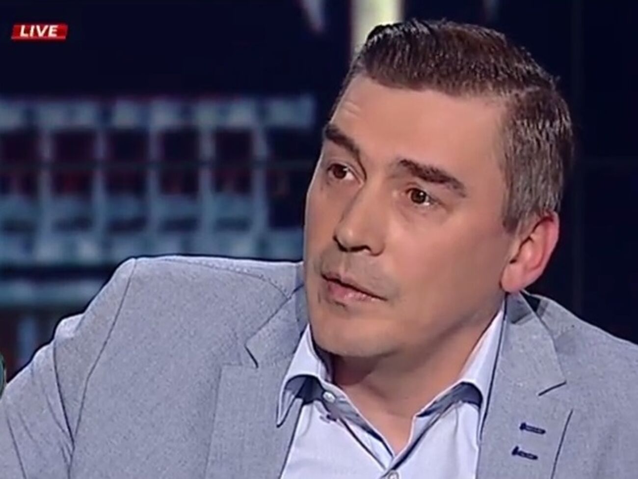 Добродомов:&nbsp;Я лично видел пачку рапортов с просьбами работников милиции отправить их в зону АТО с припиской "для прохождения службы на блокпостах"