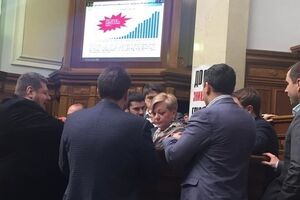 Гонтарева: Украинская экономика достигла низшей точки и со второго полугодия возобновит рост