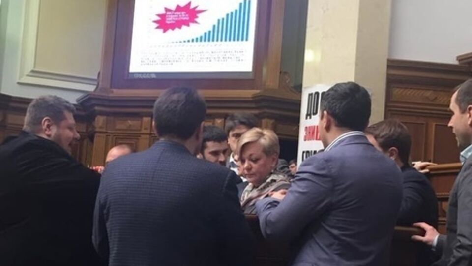 Гонтарева: Украинская экономика достигла низшей точки и со второго полугодия возобновит рост