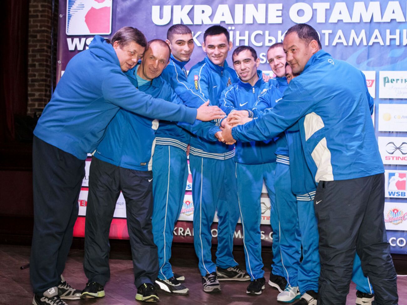 В следующий раунд соревнований от этой группы выходят: "Кубинские укротители", "Команда России" и "Мексиканские воины"